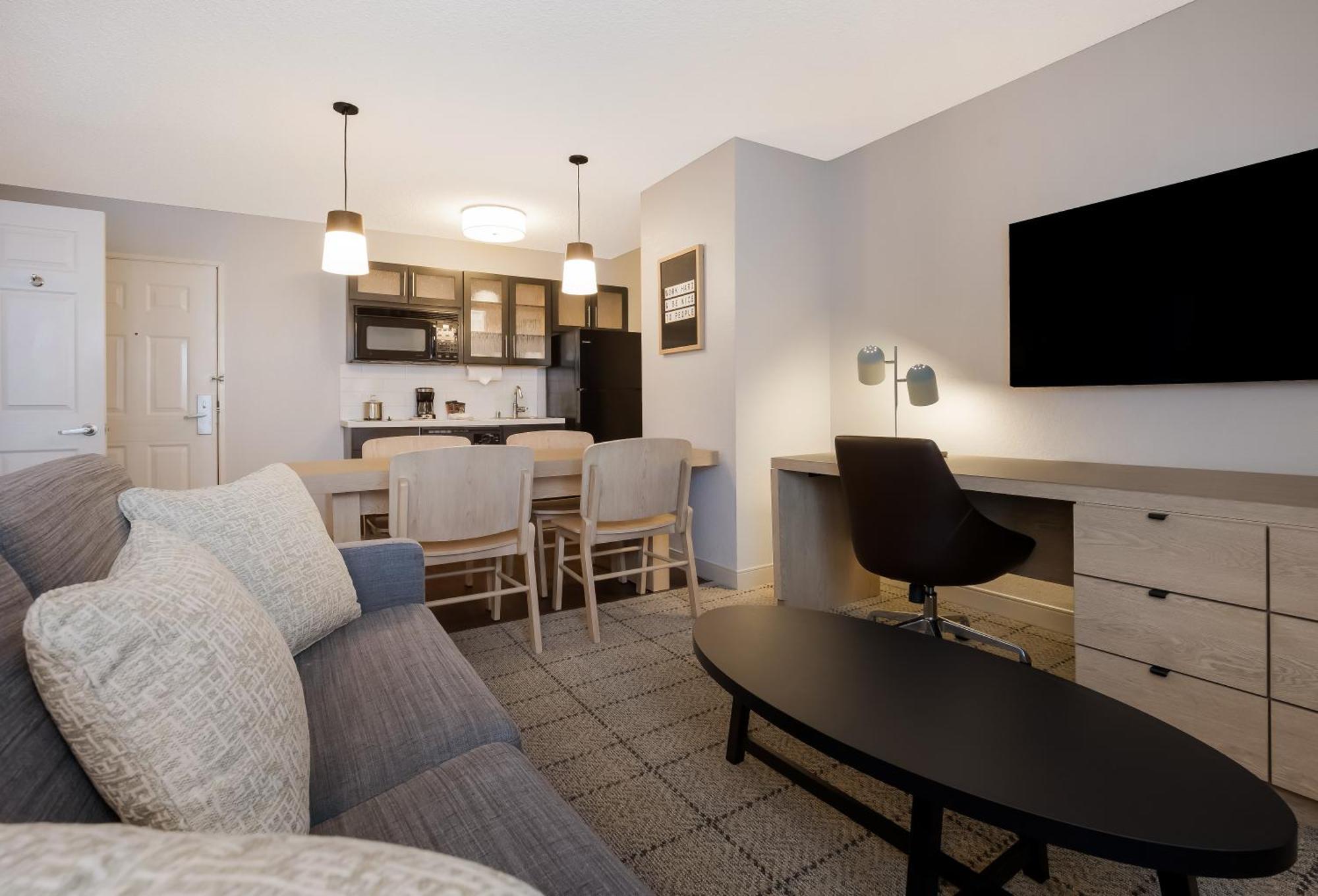 Sonesta Simply Suites Irvine East Foothill Lake Forest Bagian luar foto